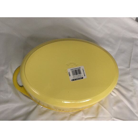 Le Creuset Soleil Yellow 4.75 QT Cast Iron Oval Dutch Over W/Grill Lid - Picture 8 of 10
